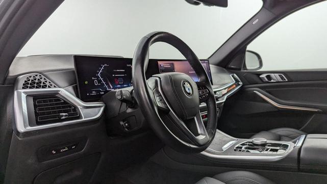 Photo of 2024 Skyscraper Grey Metallic BMW X5