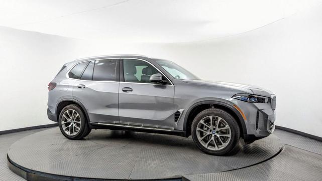 Photo of 2024 Skyscraper Grey Metallic BMW X5