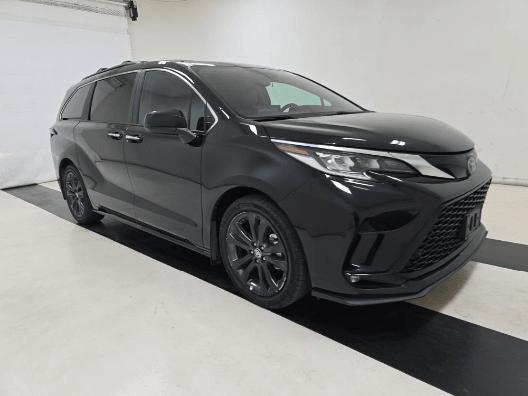 Photo of 2022 Midnight Black Metallic Toyota Sienna