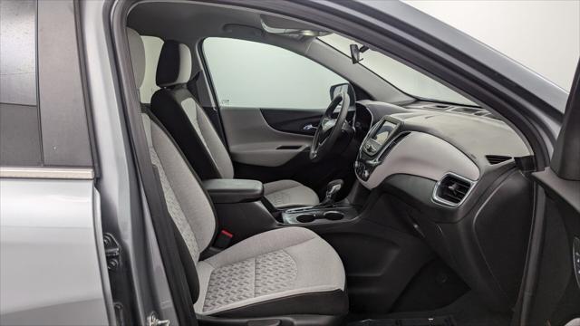 Photo of 2023 Sterling Gray Metallic Chevrolet Equinox