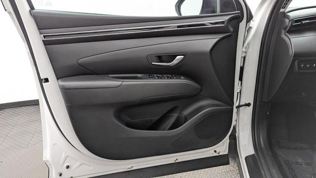 Photo of 2023 Serenity White Pearl Hyundai TUCSON