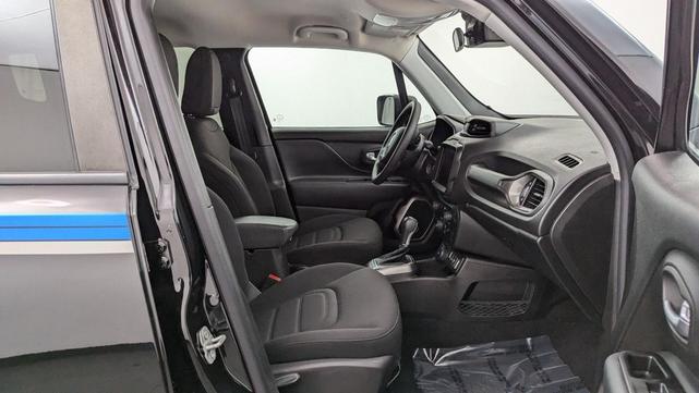 Photo of 2022 Black Clearcoat Jeep Renegade