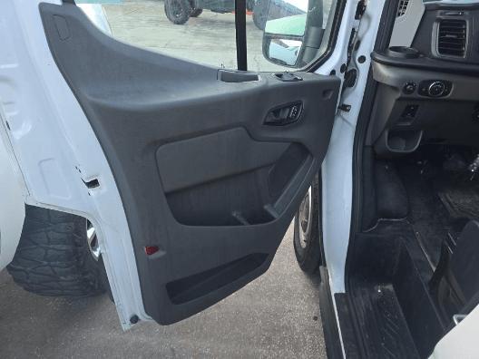 Photo of 2022 Oxford White Ford Transit-150
