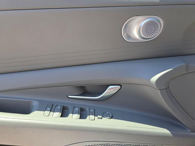 Photo of 2024 Serenity White Hyundai ELANTRA