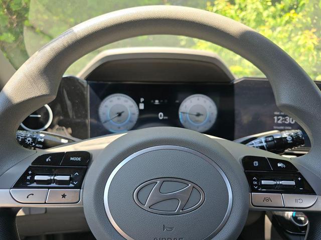 Photo of 2024 Serenity White Hyundai ELANTRA
