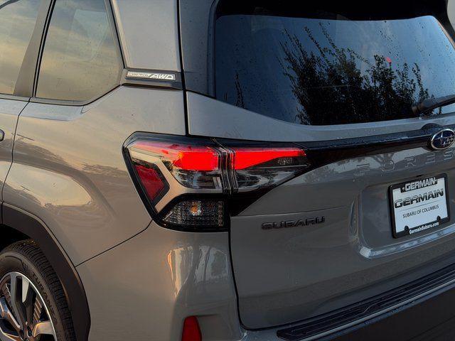 Photo of 2025 River Rock Pearl Subaru Forester