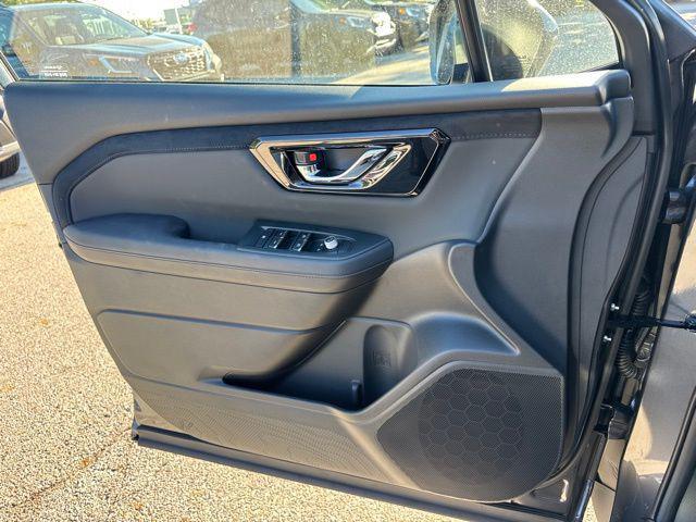 Photo of 2025 Magnetite Gray Metallic Subaru Forester