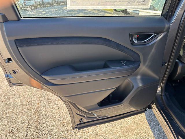 Photo of 2025 Magnetite Gray Metallic Subaru Forester