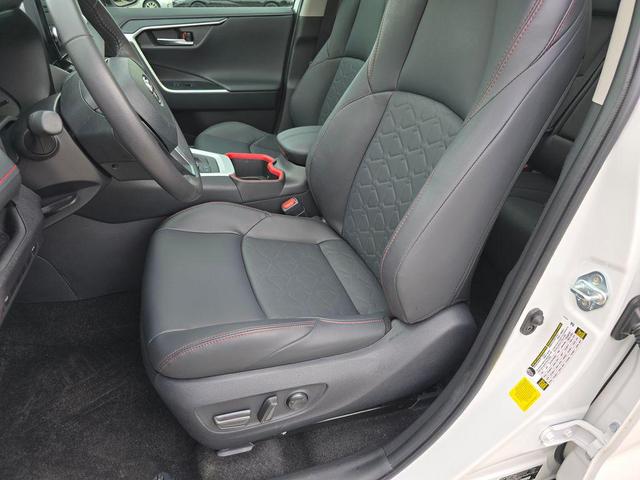 Photo of 2024 Ice Cap Toyota RAV4