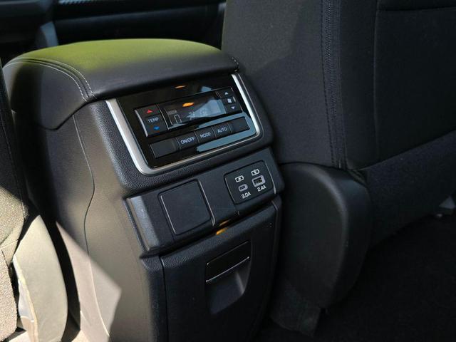 Photo of 2024 Crystal Black Silica Subaru Ascent
