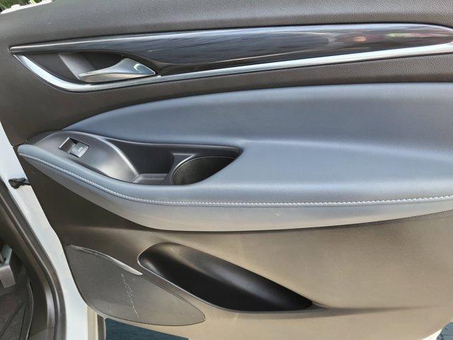 Photo of 2021 Summit White Buick Enclave