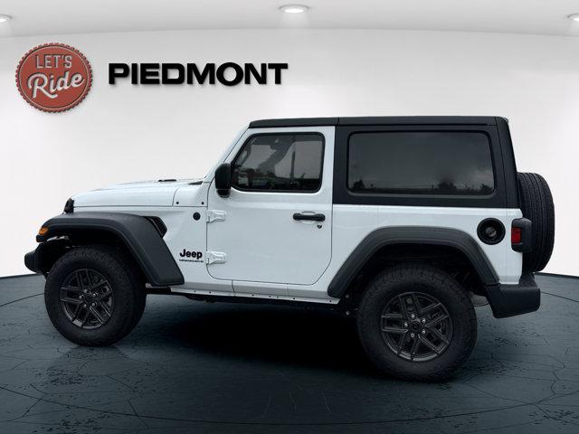 Photo of 2025 Bright White Clearcoat Jeep Wrangler
