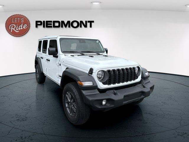Photo of 2025 Bright White Clearcoat Jeep Wrangler