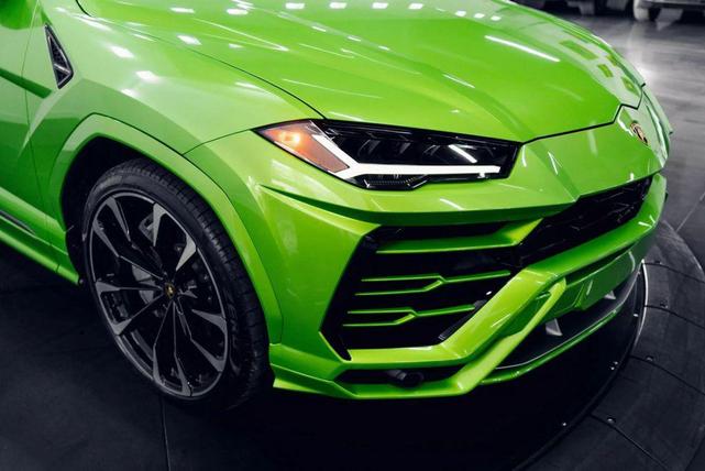 Photo of 2021 Green Lamborghini Urus