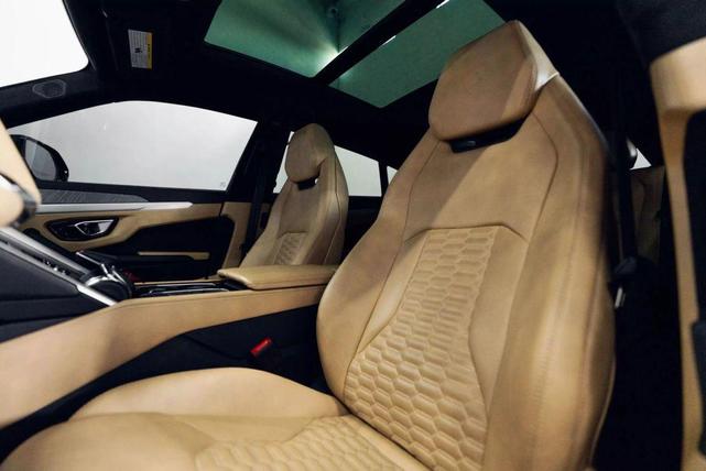 Photo of 2021 Green Lamborghini Urus