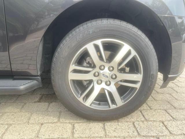 Photo of 2024 Dark Matter Gray Metallic Ford Expedition Max
