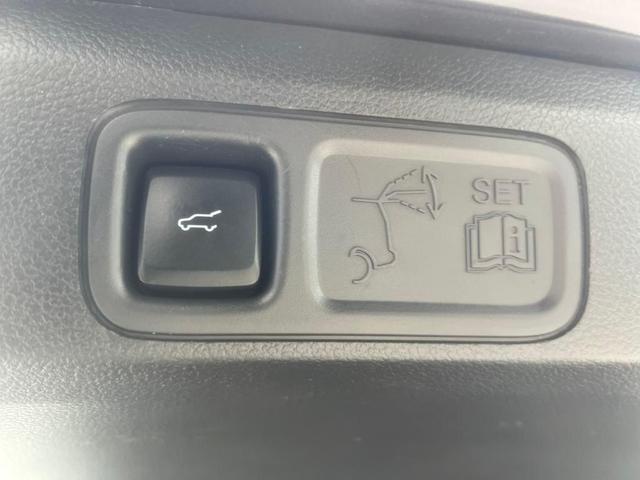 Photo of 2024 Dark Matter Gray Metallic Ford Expedition Max