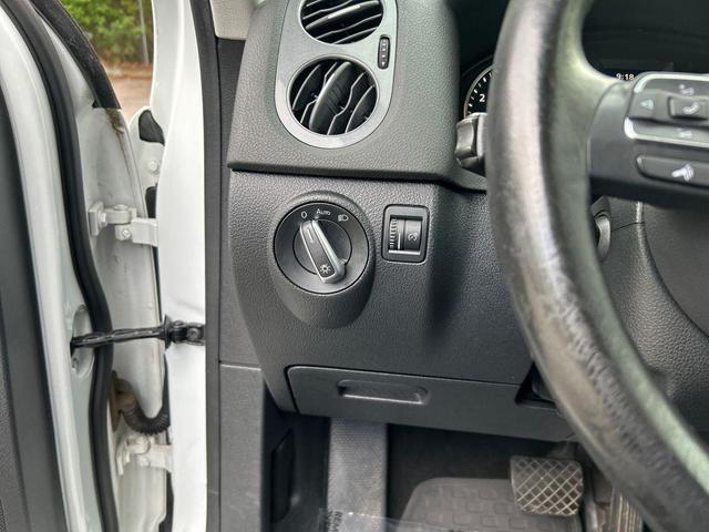Photo of 2017 Pure White Volkswagen Tiguan