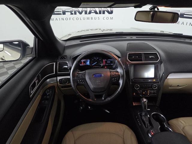 Photo of 2017 BEIGE Ford Explorer