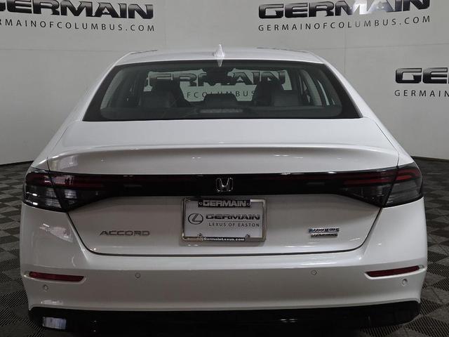Photo of 2025 Platinum White Pearl Honda Accord Hybrid
