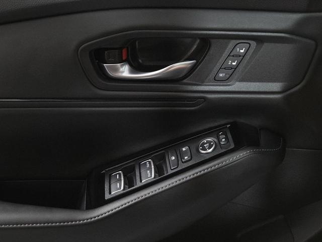 Photo of 2025 Platinum White Pearl Honda Accord Hybrid