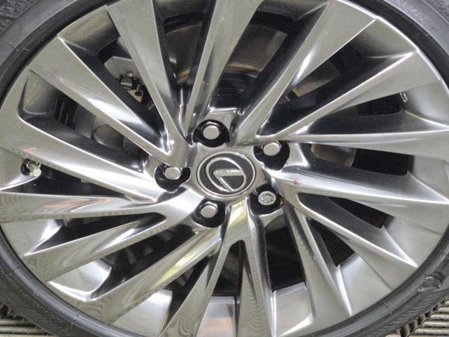 Photo of 2025 Pear Lexus ES 300h