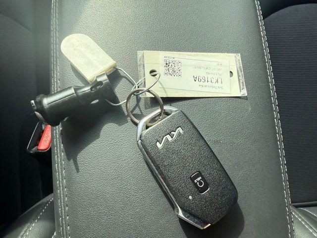Photo of 2023 Wolf Gray Kia K5
