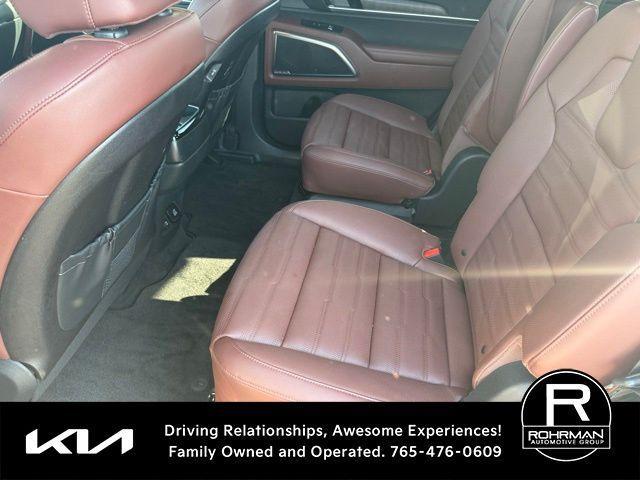 Photo of 2025 Everlasting Silver Kia Telluride