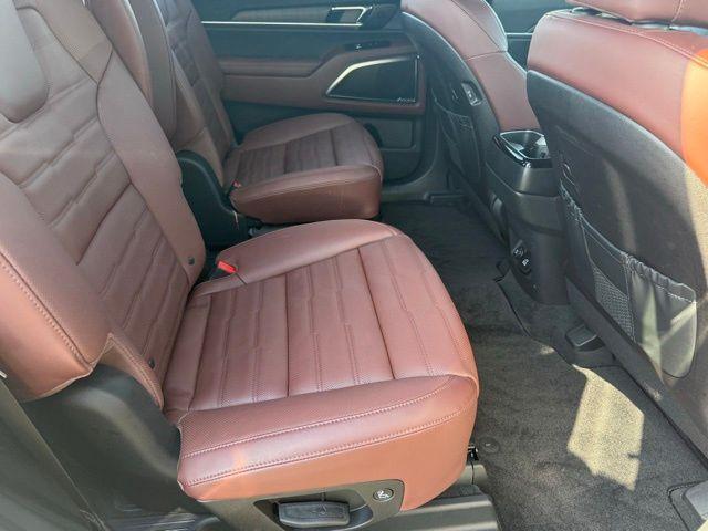 Photo of 2025 Everlasting Silver Kia Telluride