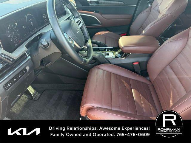 Photo of 2025 Everlasting Silver Kia Telluride
