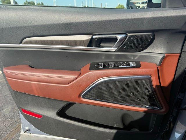 Photo of 2025 Everlasting Silver Kia Telluride