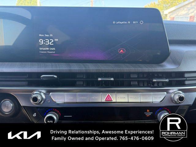 Photo of 2025 Everlasting Silver Kia Telluride