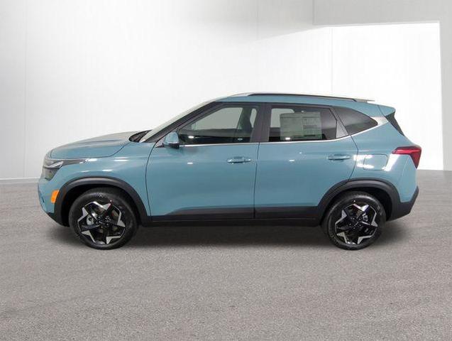 Photo of 2026 Blue Kia Seltos