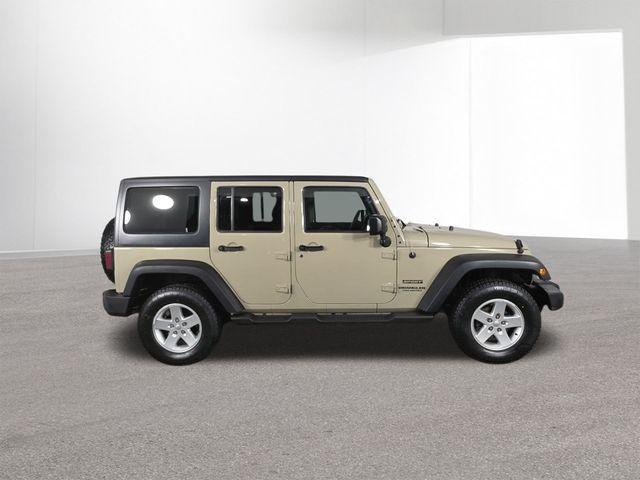 Photo of 2017 Gobi Clearcoat Jeep Wrangler Unlimited