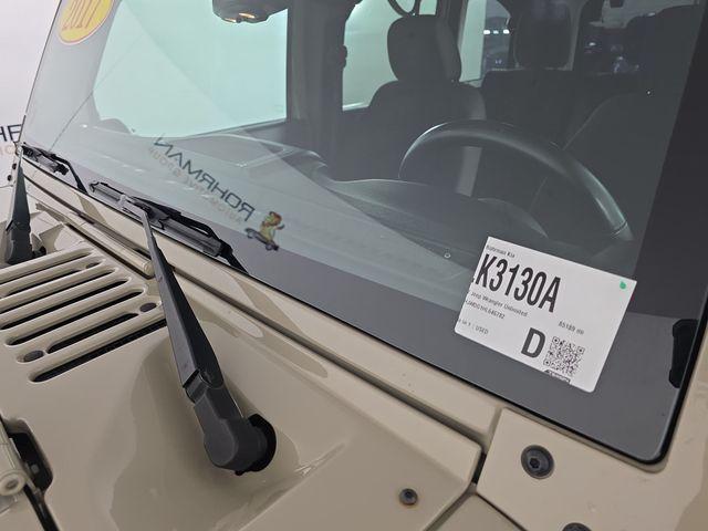Photo of 2017 Gobi Clearcoat Jeep Wrangler Unlimited