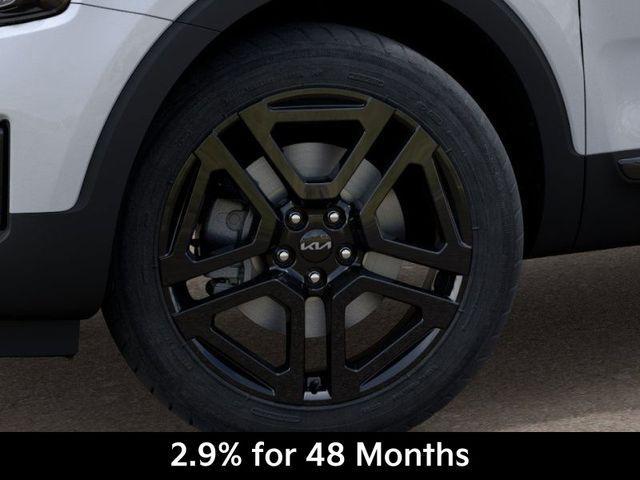 Photo of 2025 Glacial White Pearl Kia Telluride