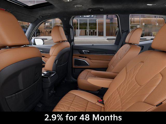 Photo of 2025 Glacial White Pearl Kia Telluride