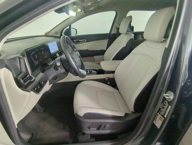 Photo of 2023 Gravity Gray Kia Sportage