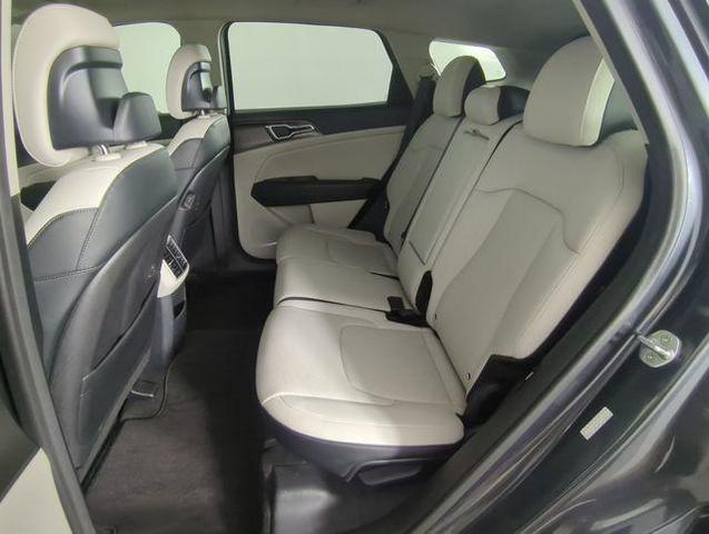 Photo of 2023 Gravity Gray Kia Sportage