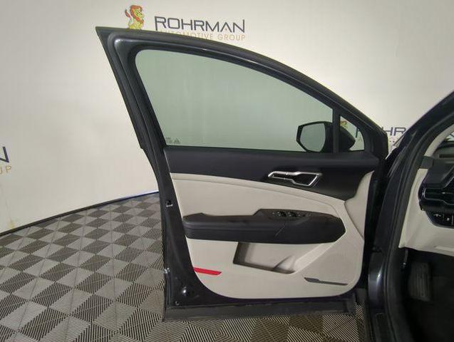 Photo of 2023 Gravity Gray Kia Sportage