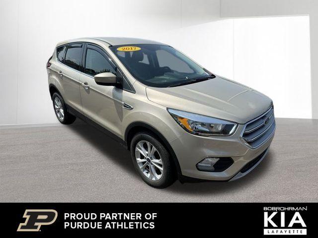 Photo of 2017 White Gold Metallic Ford Escape