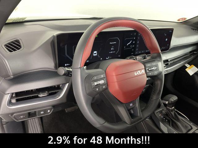 Photo of 2025 Snow White Pearl Kia K4