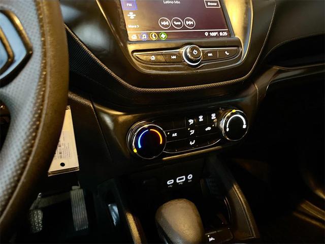 Photo of 2023 Summit White Chevrolet Trailblazer