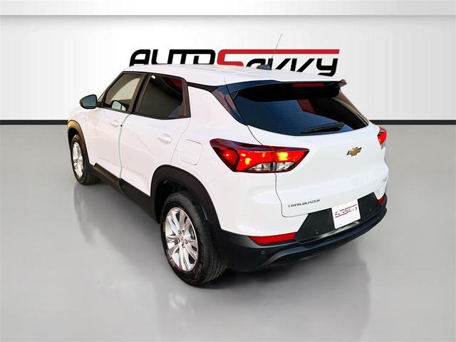 Photo of 2023 Summit White Chevrolet Trailblazer