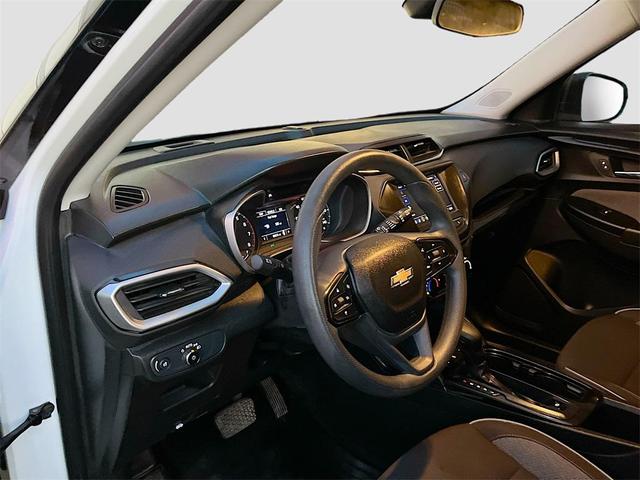 Photo of 2023 Summit White Chevrolet Trailblazer