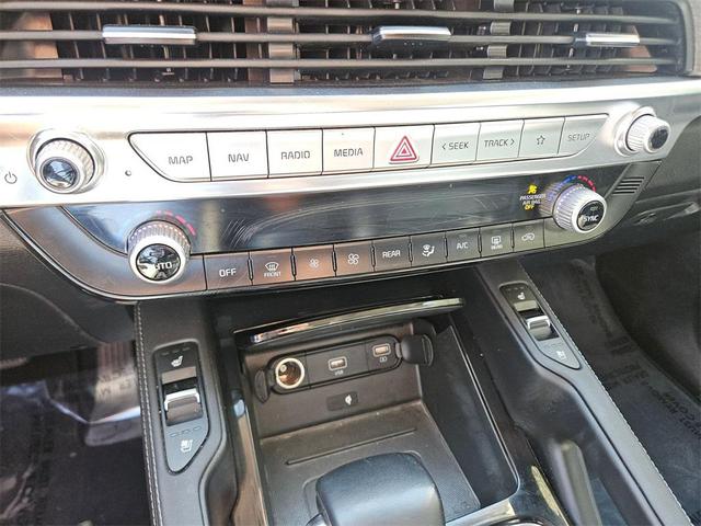 Photo of 2022 Black Copper Kia Telluride