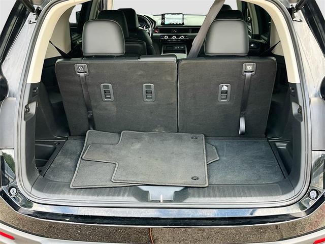 Photo of 2024 Crystal Black Pearl Honda Pilot