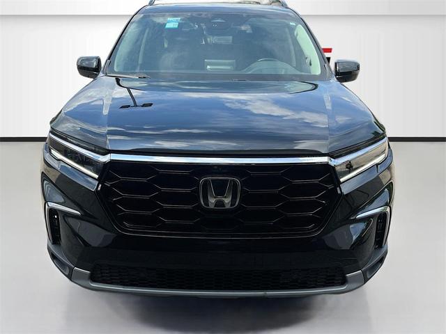 Photo of 2024 Crystal Black Pearl Honda Pilot