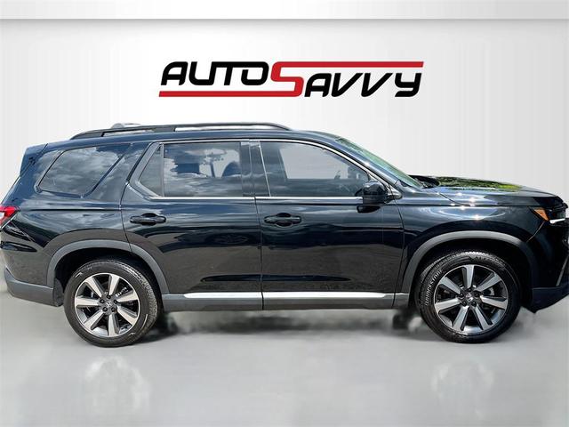 Photo of 2024 Crystal Black Pearl Honda Pilot