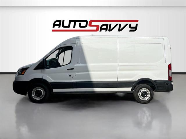 Photo of 2024 Oxford White Ford Transit-250